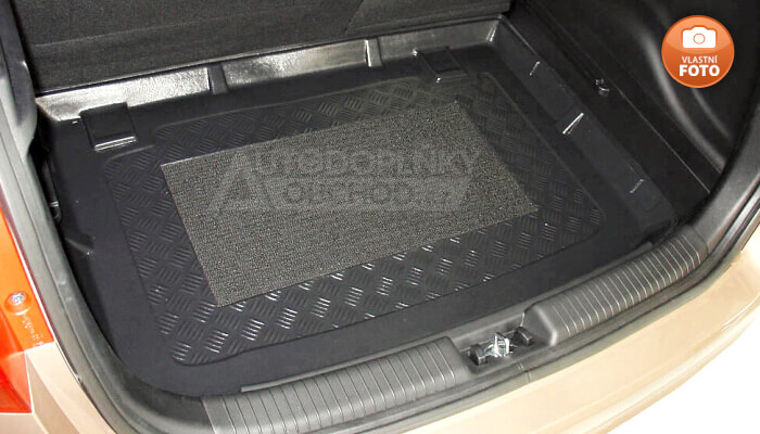 Vana do kufru přesně pasuje do zavazadlového prostoru modelu auta Kia Venga 2010-